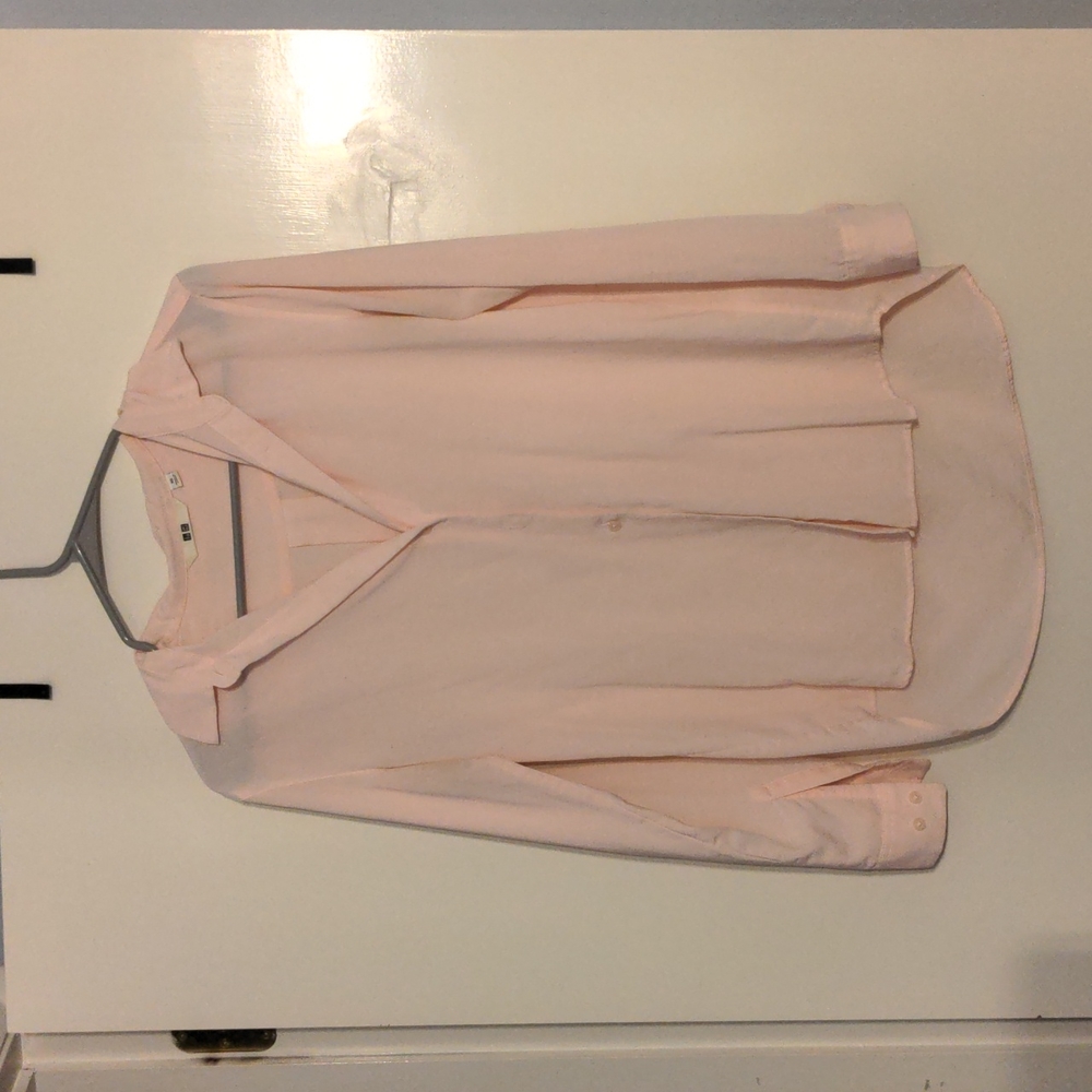 Uniqlo pink shirt